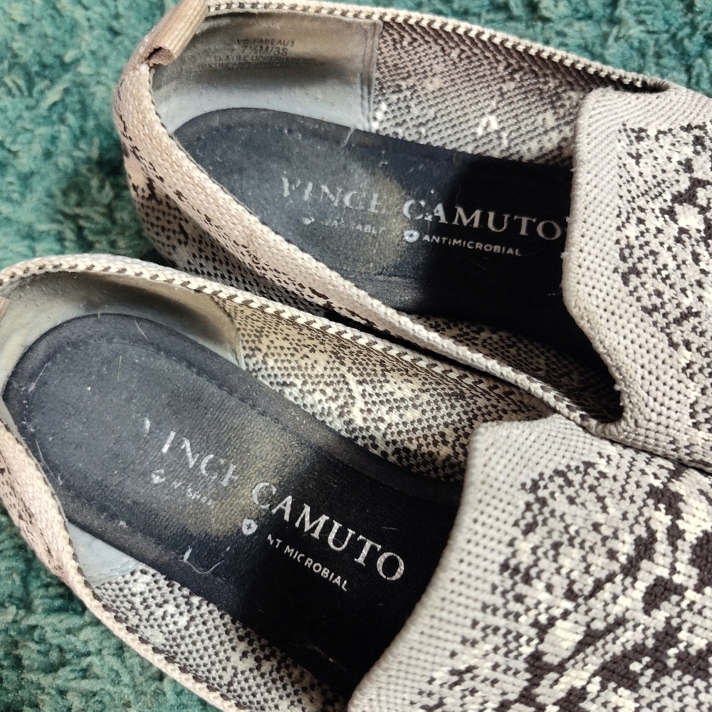 Vince Camuto Gray Snakeskin Loafer Flats 7.5M - Picture 6 of 13